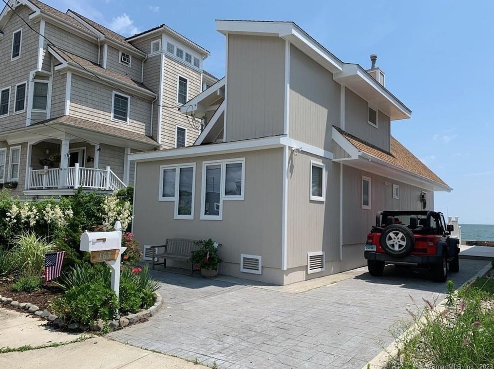 163 Hillside Ave, Milford, CT 06460