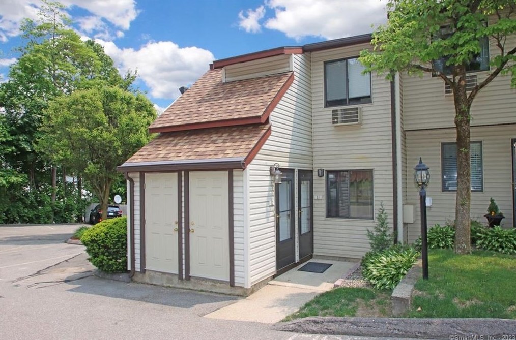 12 Santangelo Terrace #12, Derby, CT 06418