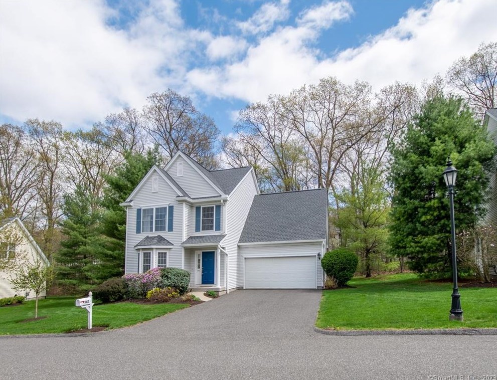 142 Logging Trail Rd #142, Danbury, CT 06811