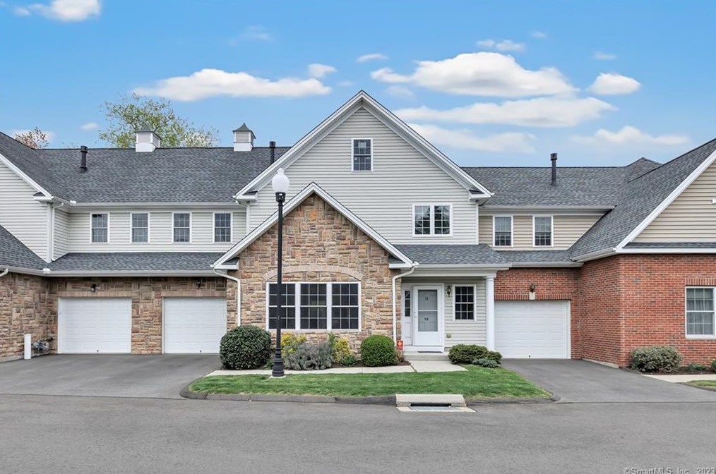 12 Lucius Ct #12, Milford, CT 06461
