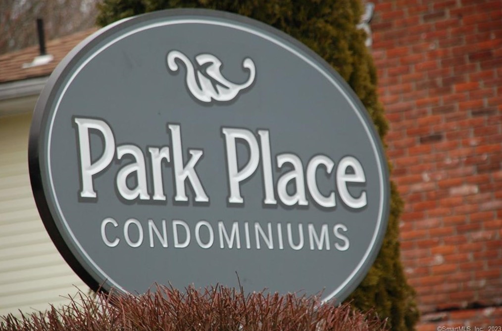 128 Meridian St #212, Groton, CT 06340