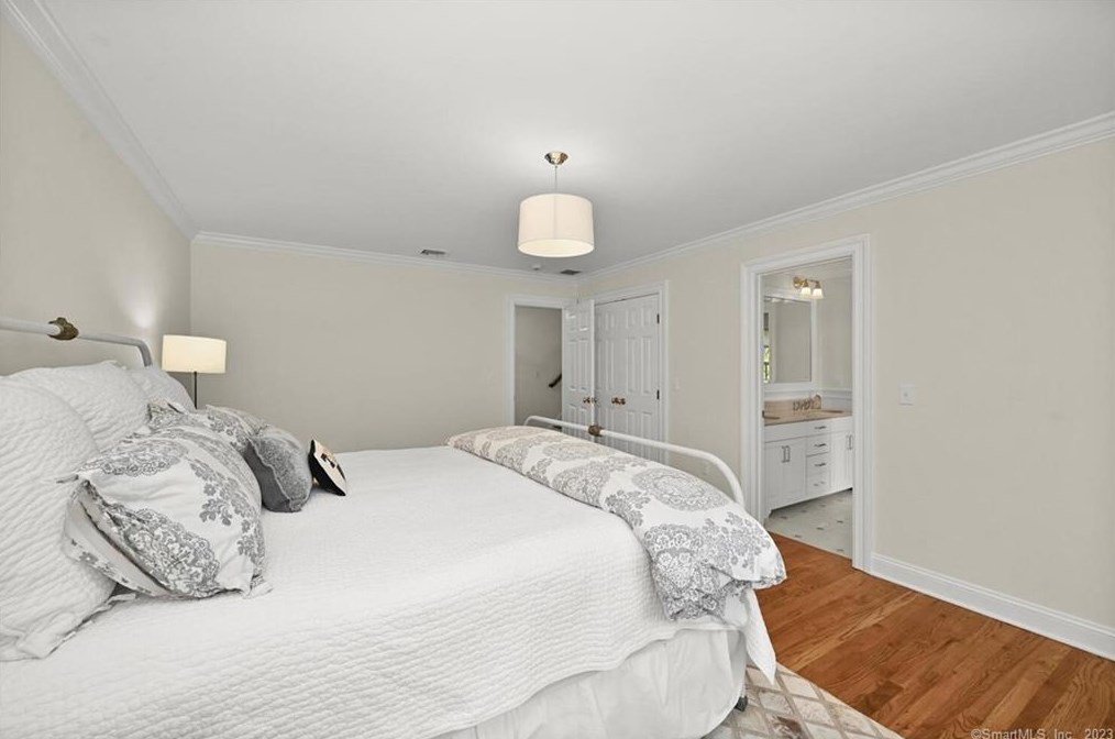 3 Buck Hill Rd, Westport CT  06880-1913 exterior