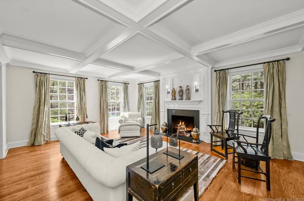 3 Buck Hill Rd, Westport CT  06880-1913 exterior