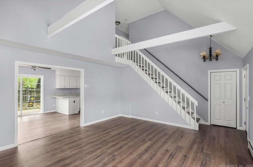 71 Cliff St, Union City, CT 06770