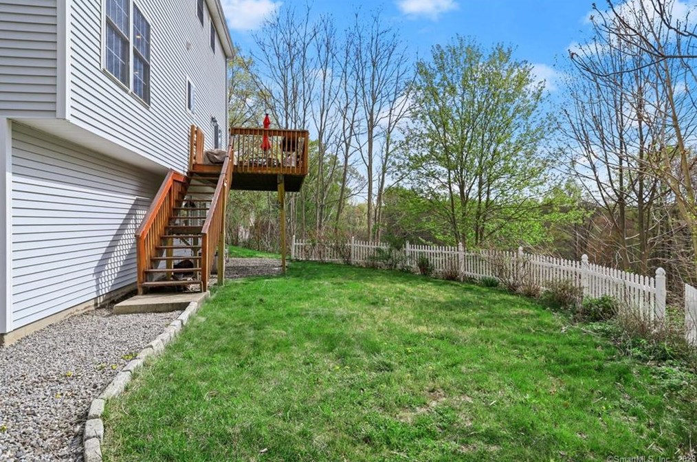 1625 James Farm Rd, Stratford, CT 06614