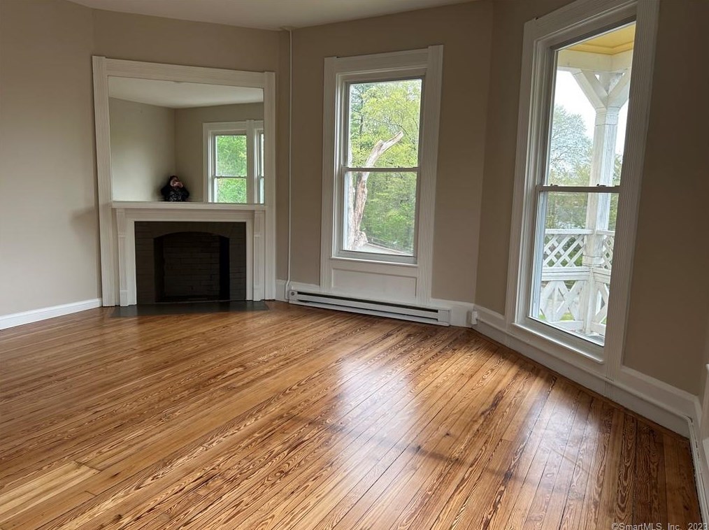 6 Beech Dr #4, Norwich, CT 06360