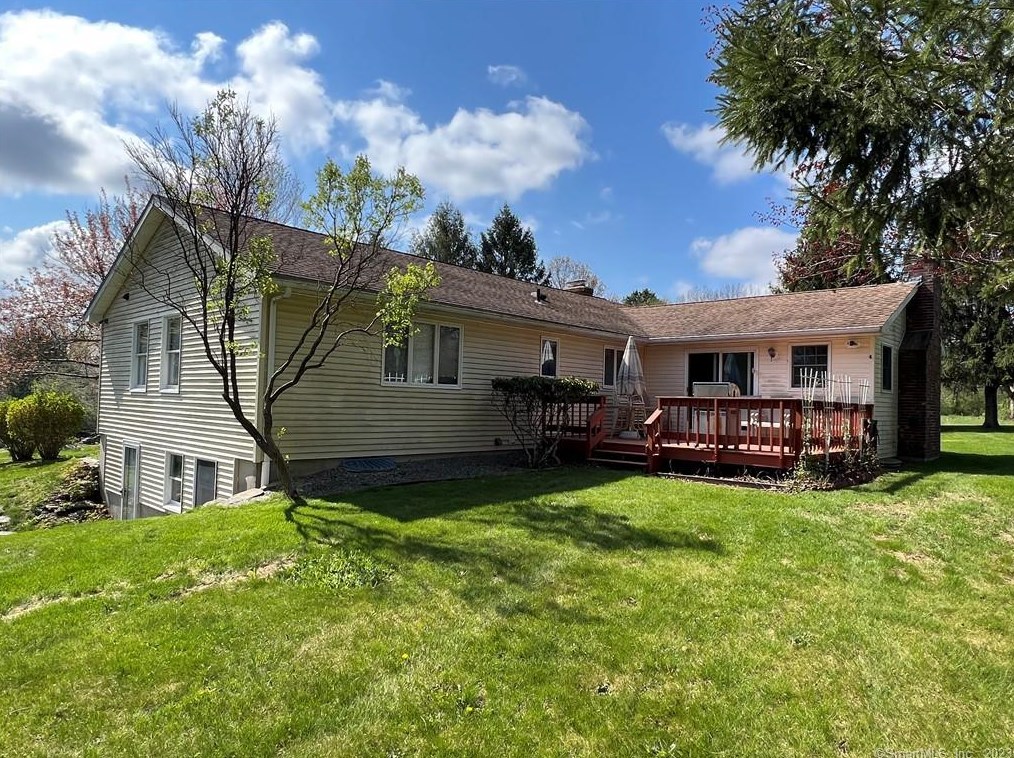 107 Prentice Williams Rd, Stonington, CT 06378