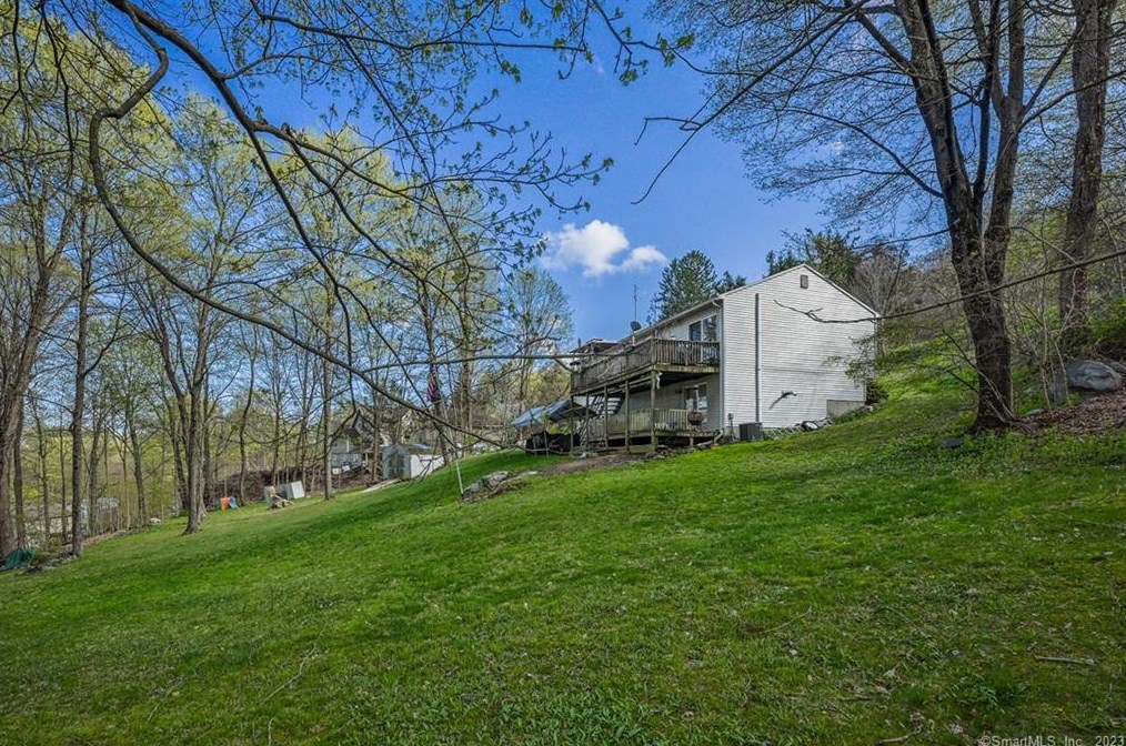 117 Melbourne Ct, Union City, CT 06770