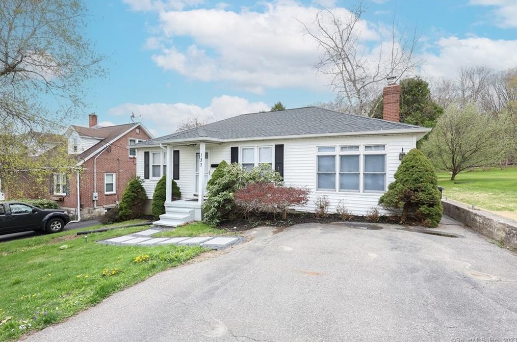 137 Roosevelt Ave, Torrington, CT 06790