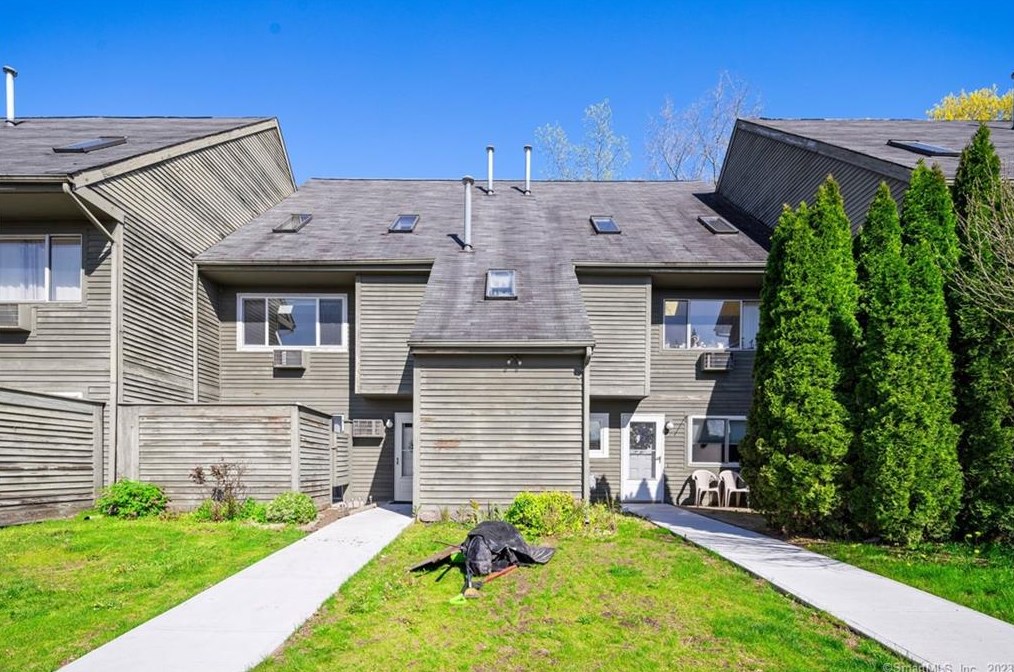 29 Sundance Dr #29, Branford, CT 06405