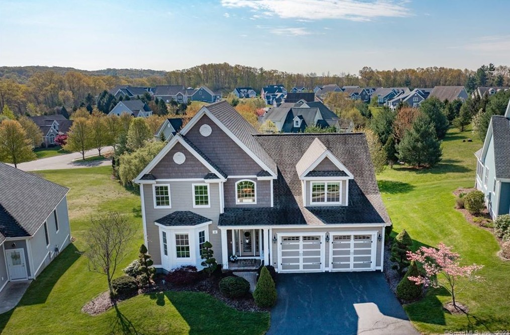 8 Alyssa Drive, Cheshire, CT 06410