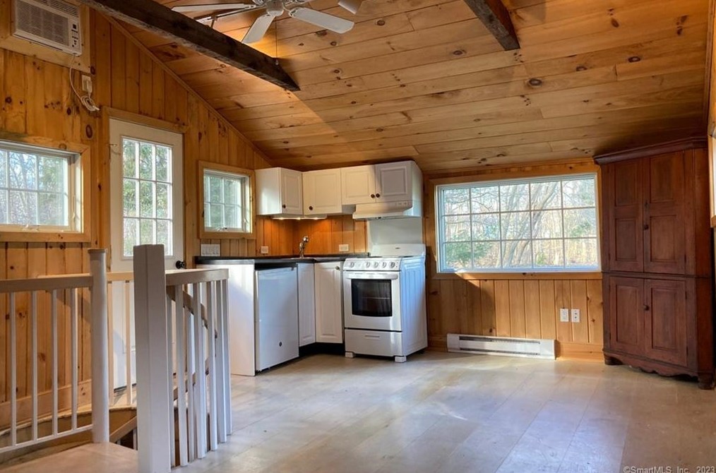 55 Noroton Ave, Tokeneke CT  06820-5215 exterior