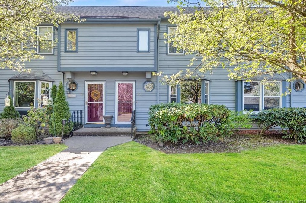1 Abbott Rd #175, Ellington, CT 06029