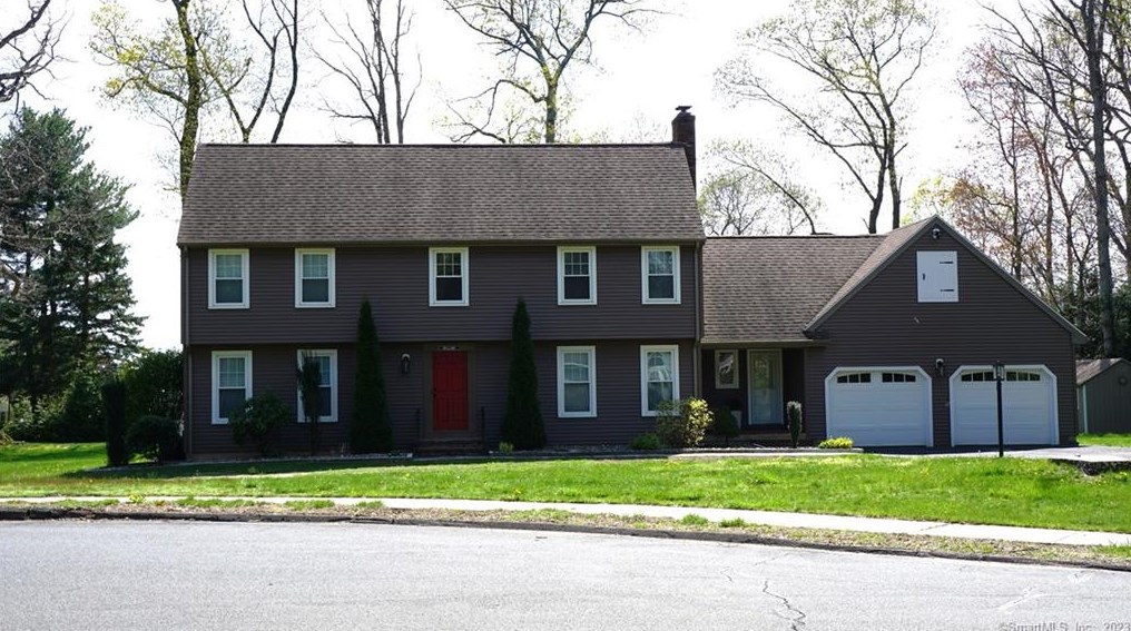 26 Woodmar Cir, Wapping, CT 06074