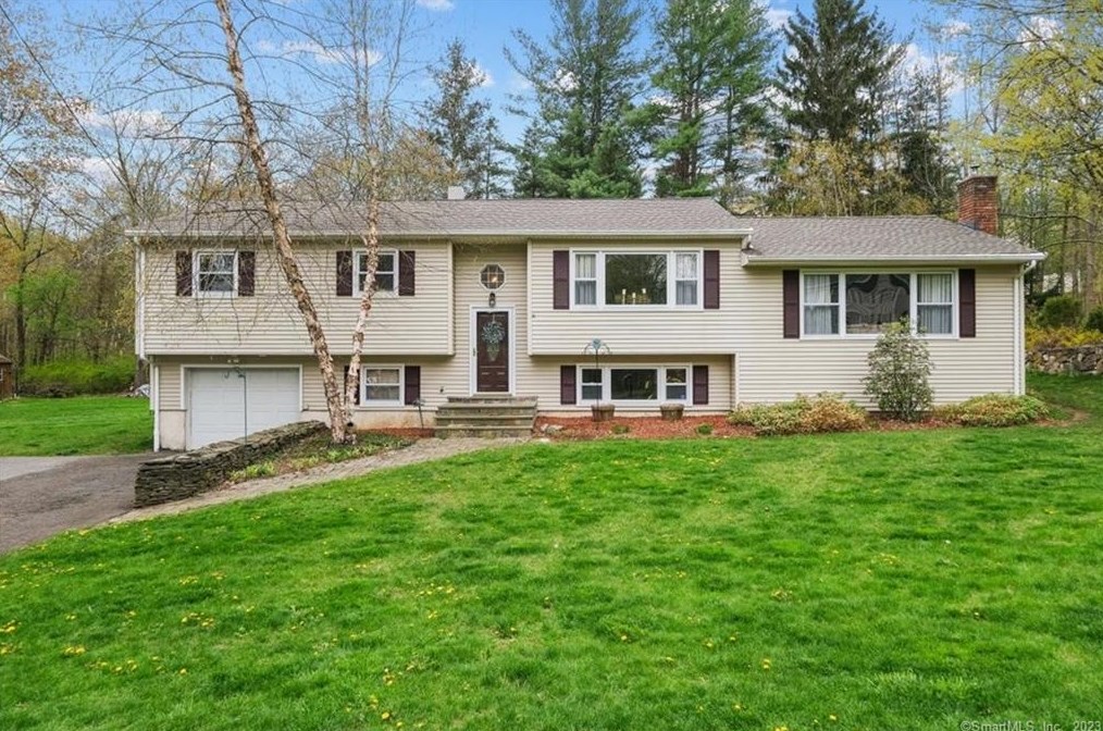 36 Birch Rd, Danbury, CT 06811