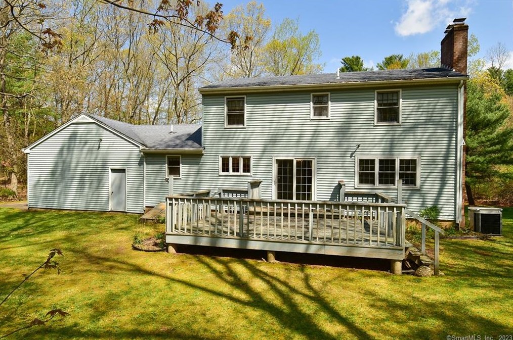 30 Hillcrest Rd, Manchester, CT 06043