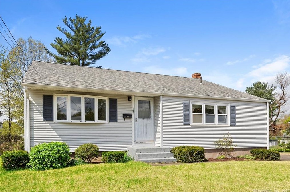 103 Henderson Dr, Hartford, CT 06108 exterior