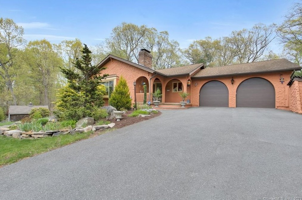 1387 New London Turnpike, Glastonbury, CT 06033