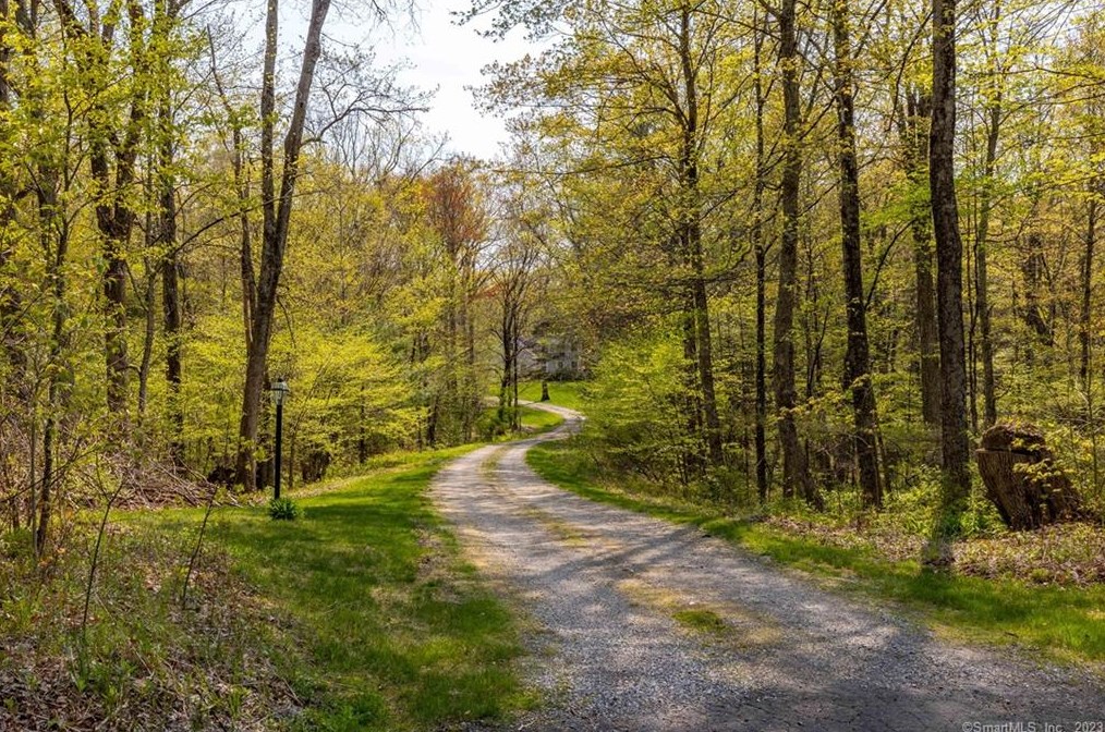 469 Milton Rd, Litchfield, CT 06759