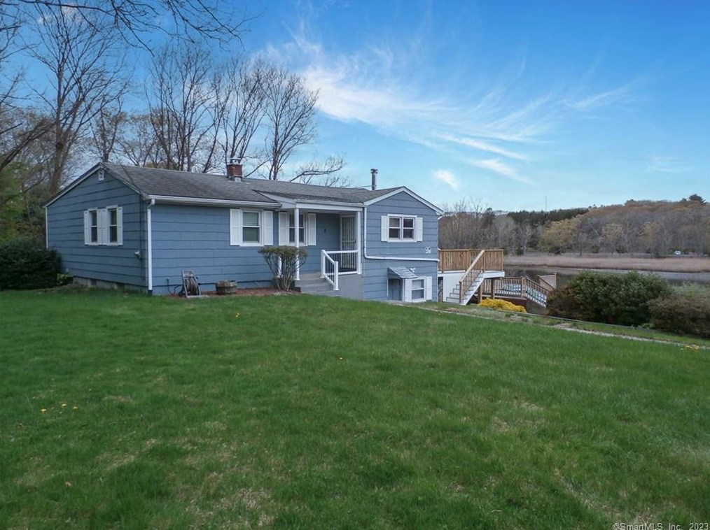 5 Johnnie Ct, Gales Ferry, CT 06339