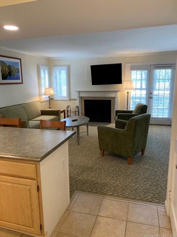 2013 Old Pond Ln #2013, Norwich, CT 06360