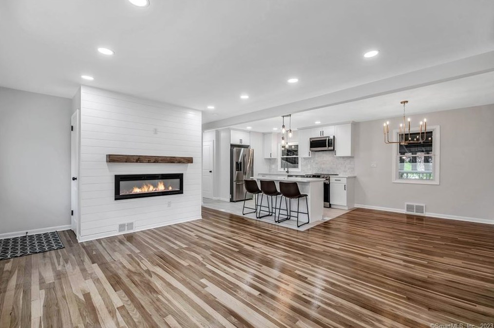 1068 Avon, Cheshire, CT 06410