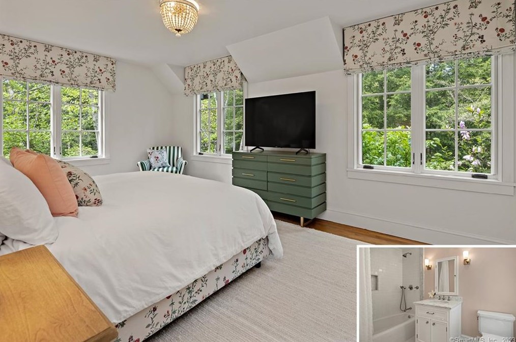 8 Pent Rd, Weston CT  06883-1311 exterior