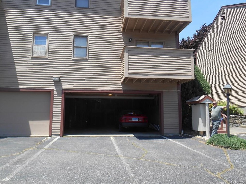 805 Garfield Ave #c, Bridgeport, CT