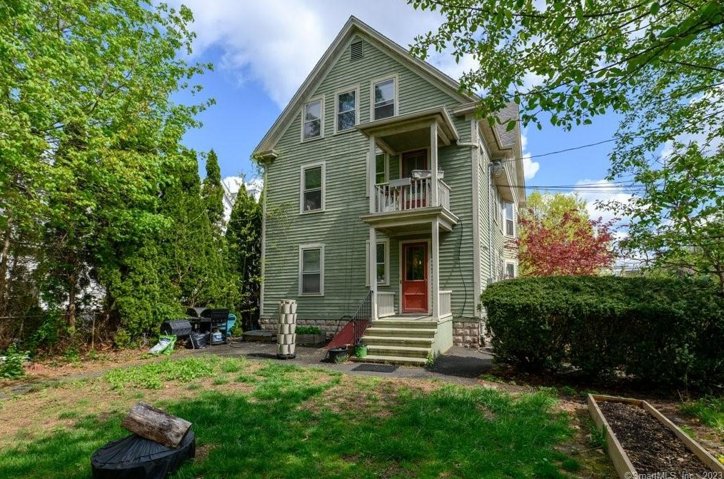 92 Lawrence St, New Haven CT 06525-2379 exterior