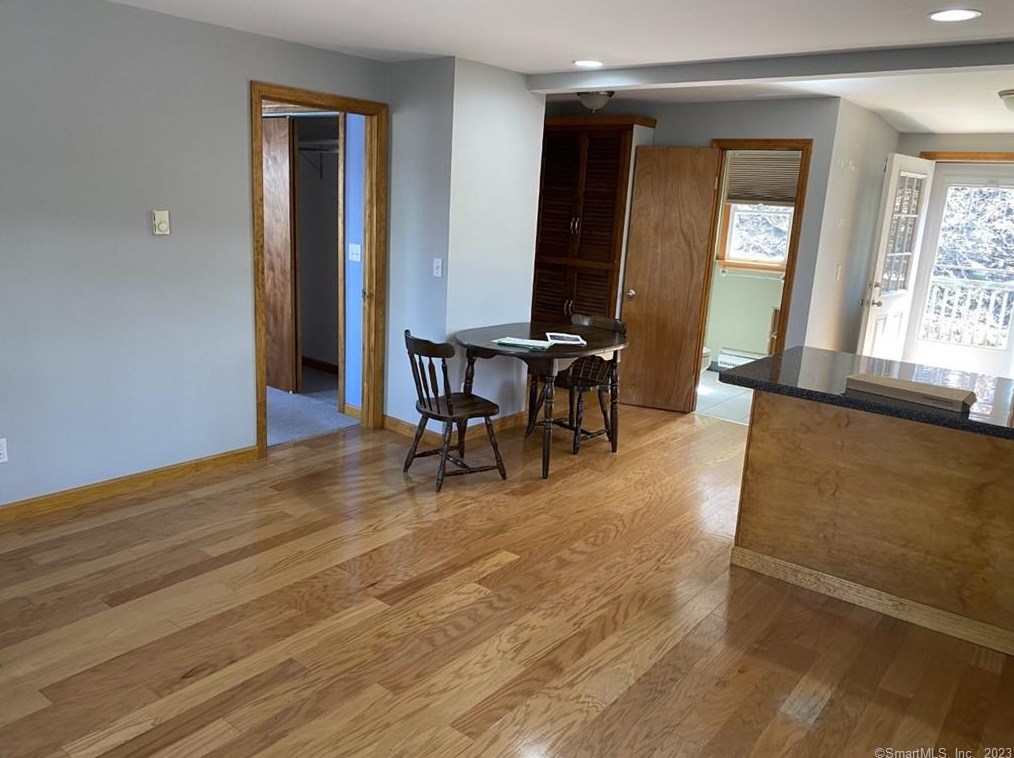 21 S Division St #2, Derby, CT 06418