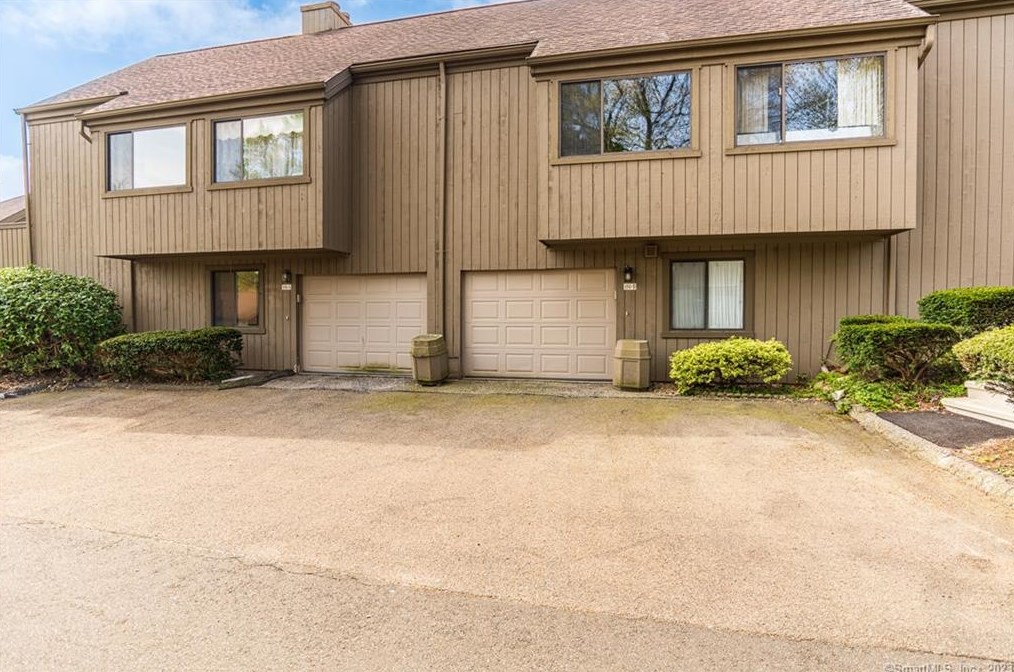 494 Pawnee Ln #a, Stratford, CT 06614