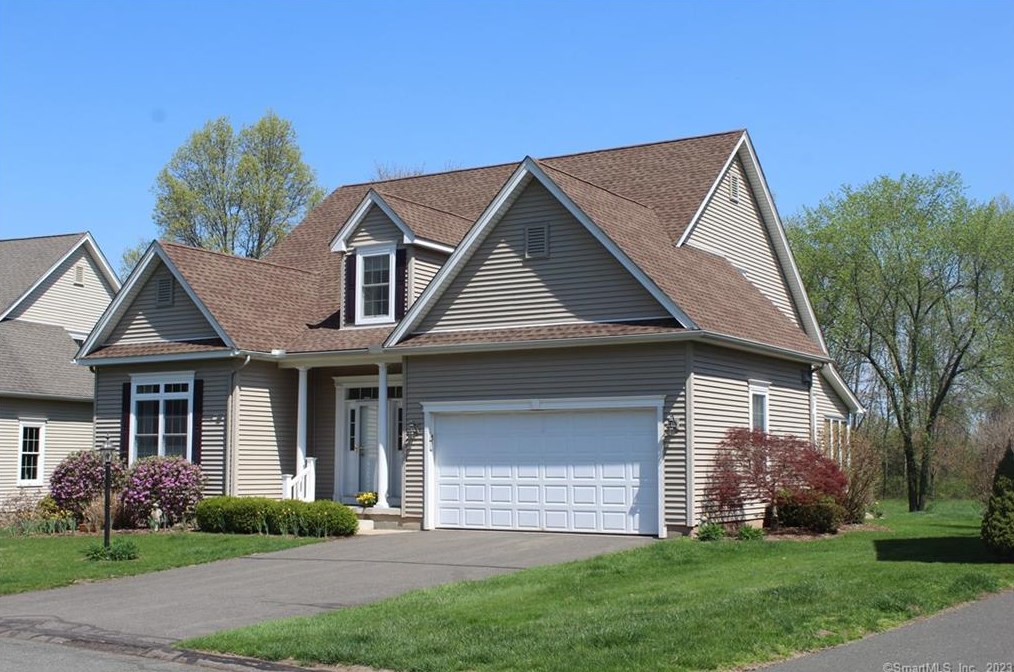 44 Greendale Dr, Suffield, CT 06078
