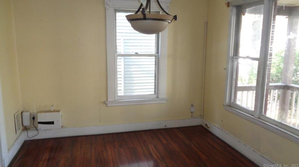 373 Shelton Ave, New Haven, CT 06511