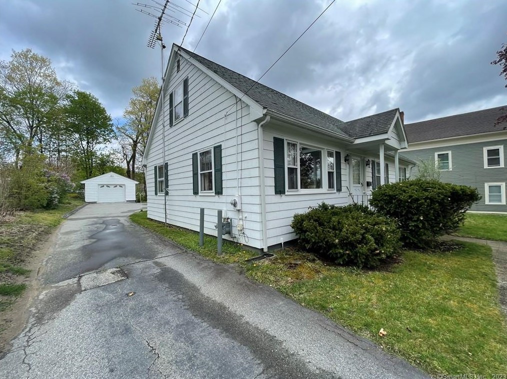 114 South Main, Putnam, CT 06260