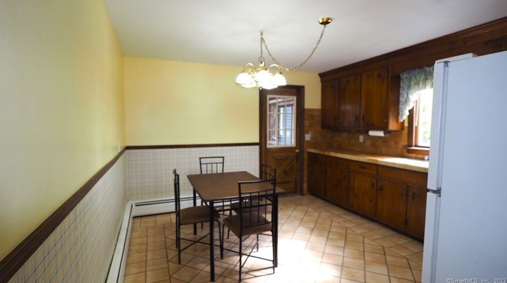 221 Fan Hill Rd, Upper Stepney, CT 06468