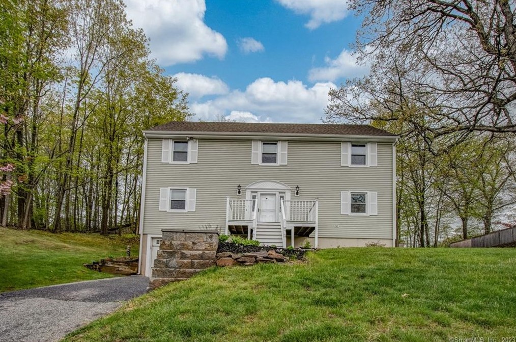 68 Tree Hill Rd, Kensington, CT 06037