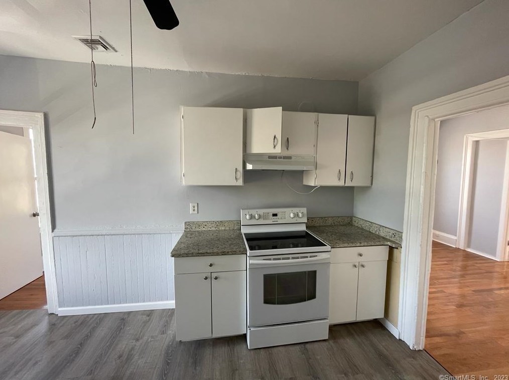 358 Grand St #2nd, Bridgeport, CT 06604