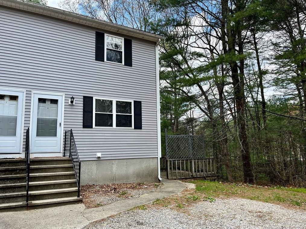 320 Dr Foote Rd #r, Colchester, CT 06415