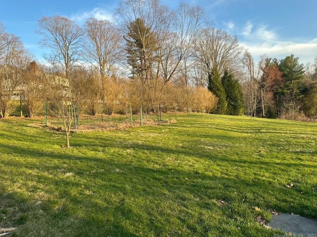 623 N Salem Rd #a, Ridgefield, CT 06877