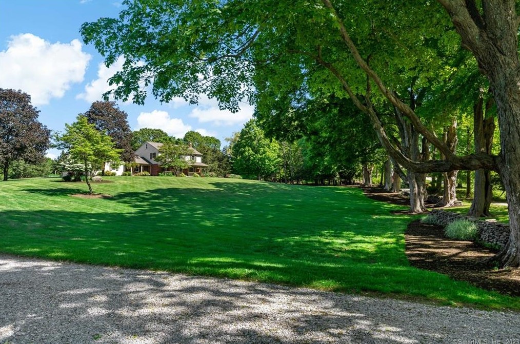 34 Hemlock Valley Rd, East Haddam, CT 06423