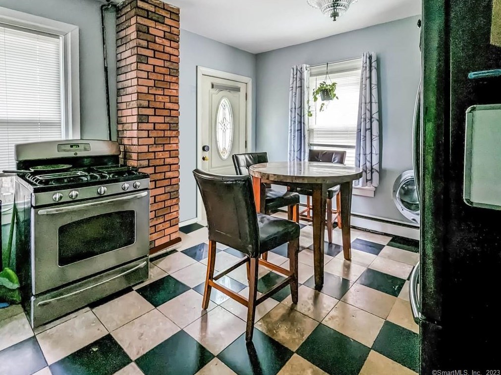 33 Pulver St, Torrington, CT 06790