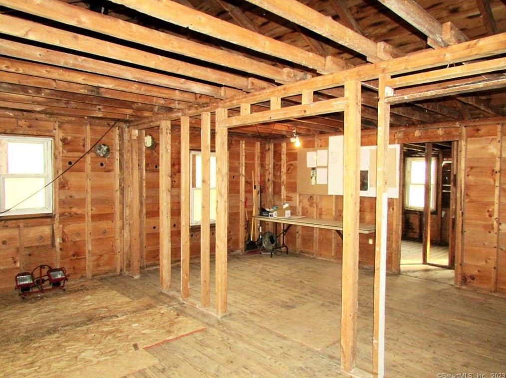 143 Old Kent Rd, Tolland CT  06084-3742 exterior