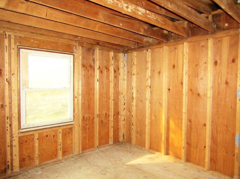 143 Old Kent Rd, Tolland CT  06084-3742 exterior