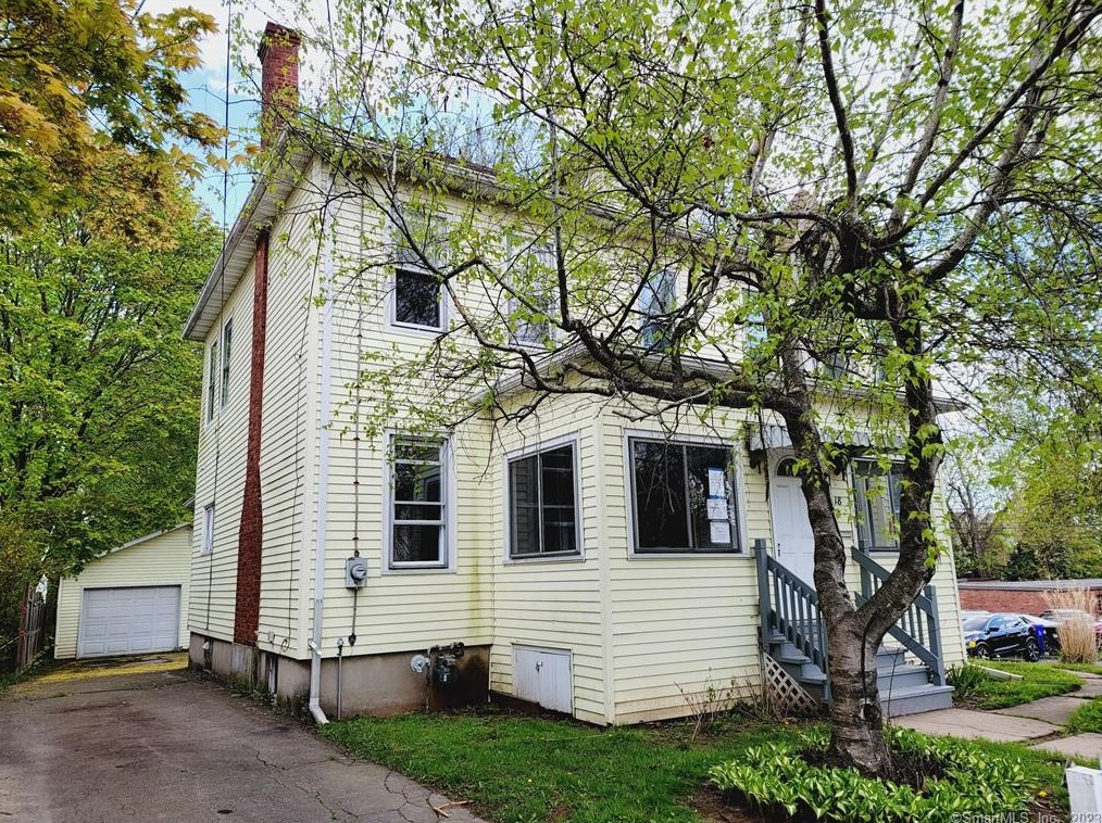 18 Lockwood Ter, Hartford, CT 06119 exterior