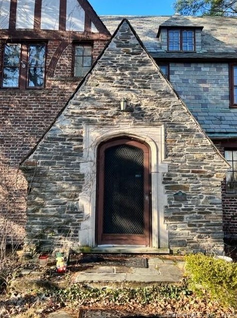 60 Elizabeth St, Hartford, CT 06105