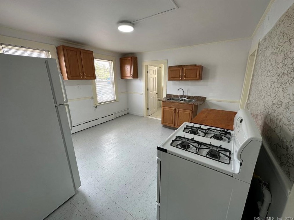 28 George St #2, Wallingford, CT 06492
