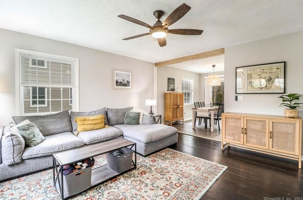 16 Morning Dove Rd, Union City CT  06770-4806 exterior