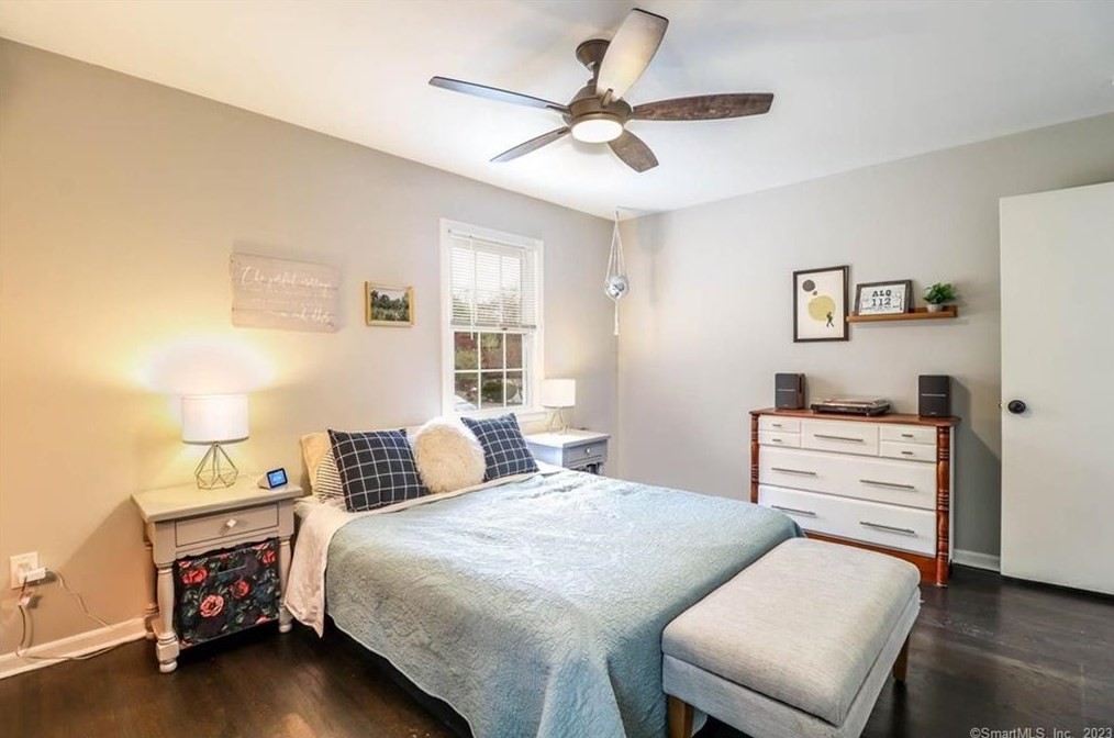 16 Morning Dove Rd, Union City CT  06770-4806 exterior