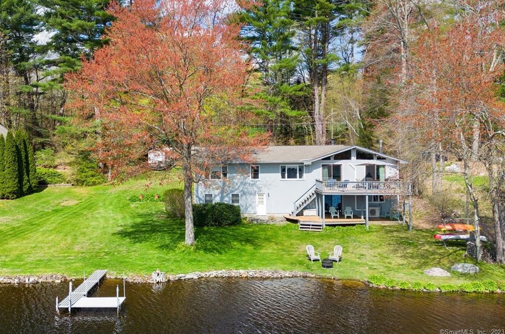 46 Lake View Dr, Woodstock, CT 06281