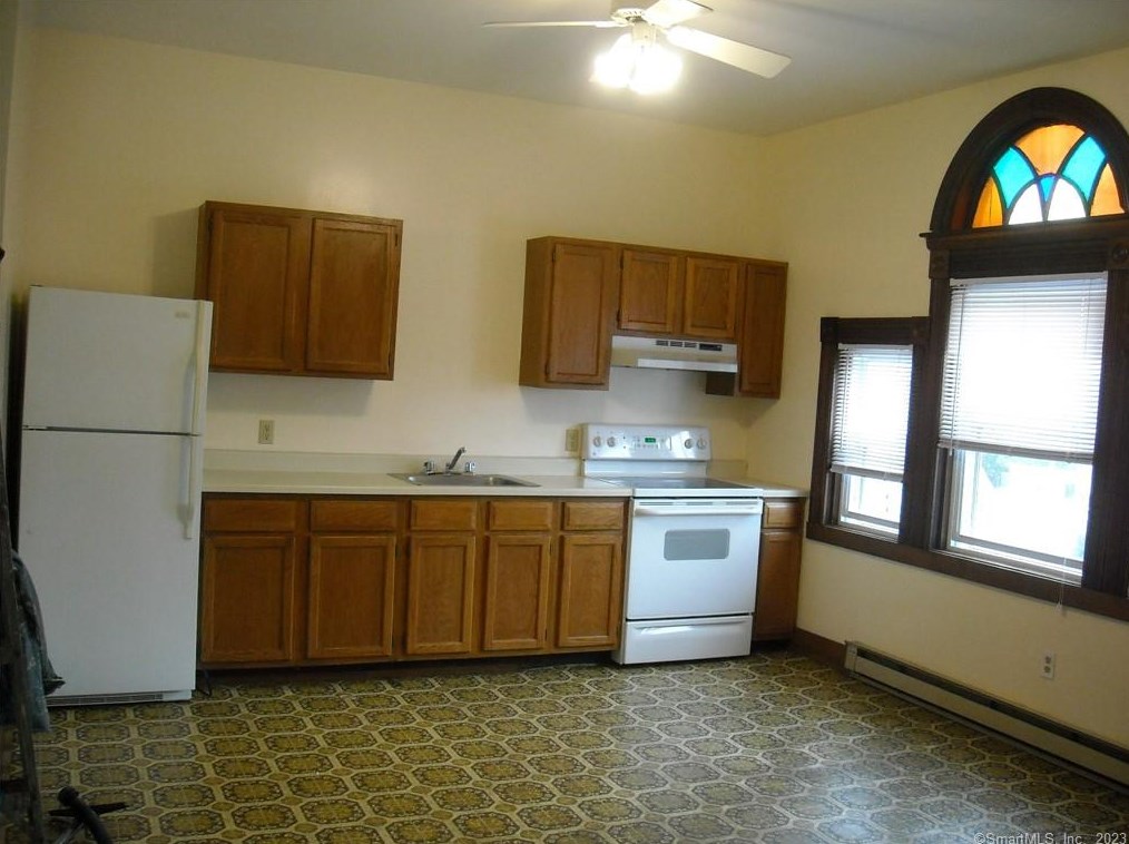 175 Minerva St #3-b, Derby, CT 06418